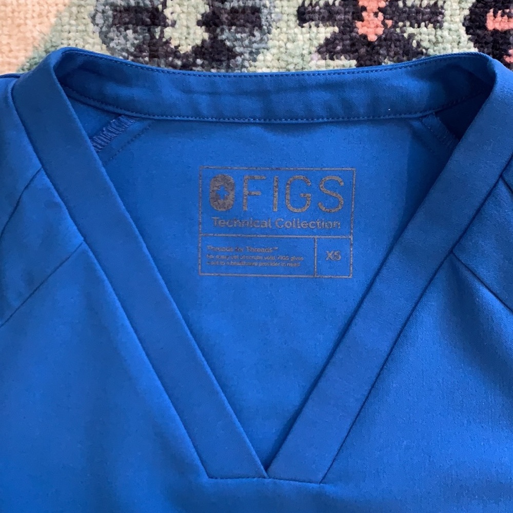 Figs Royal Blue Scrub Top - Picture 3 of 5